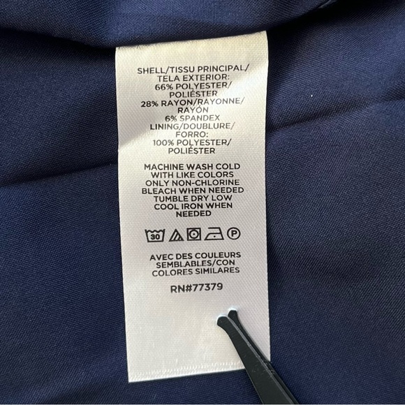 NWT Ann Taylor Womens 16 Navy The Shorter Two Button Blazer Bi-Stretch Academia - Picture 15 of 15